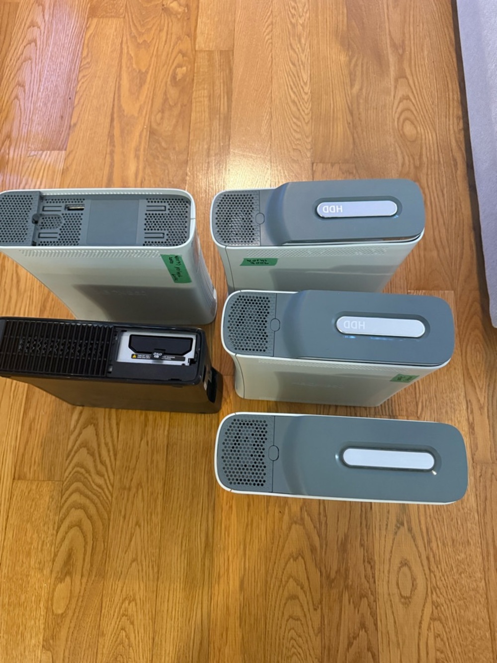 Lot Of 5 Xbox 360 Consoles - Picture 2 of 4